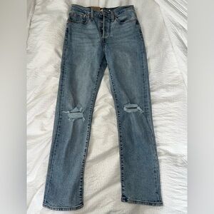 NWT LEVI’S wedgie straight jeans distressed size 27 light wash vintage fit